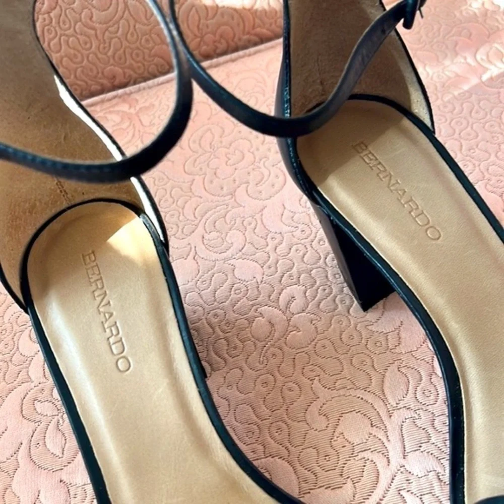 Brand New Bernardo Bethany Sandal Genuine Leather Black Heeled Braided Strap